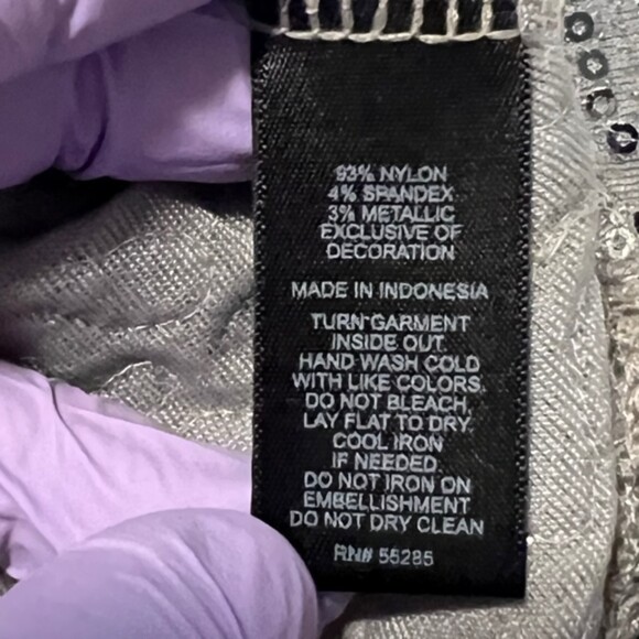 EXPRESS Gray Silver Sequins Spaghetti Strap Metallic Cami Tank Top Glitters SzXS - Picture 7 of 11